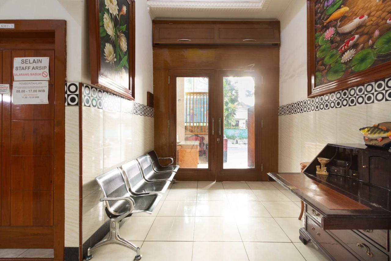 Homestay Gayatri Sawojajar Near Univ Negeri Malang Kampus 2 Mitra Reddoorz Esterno foto