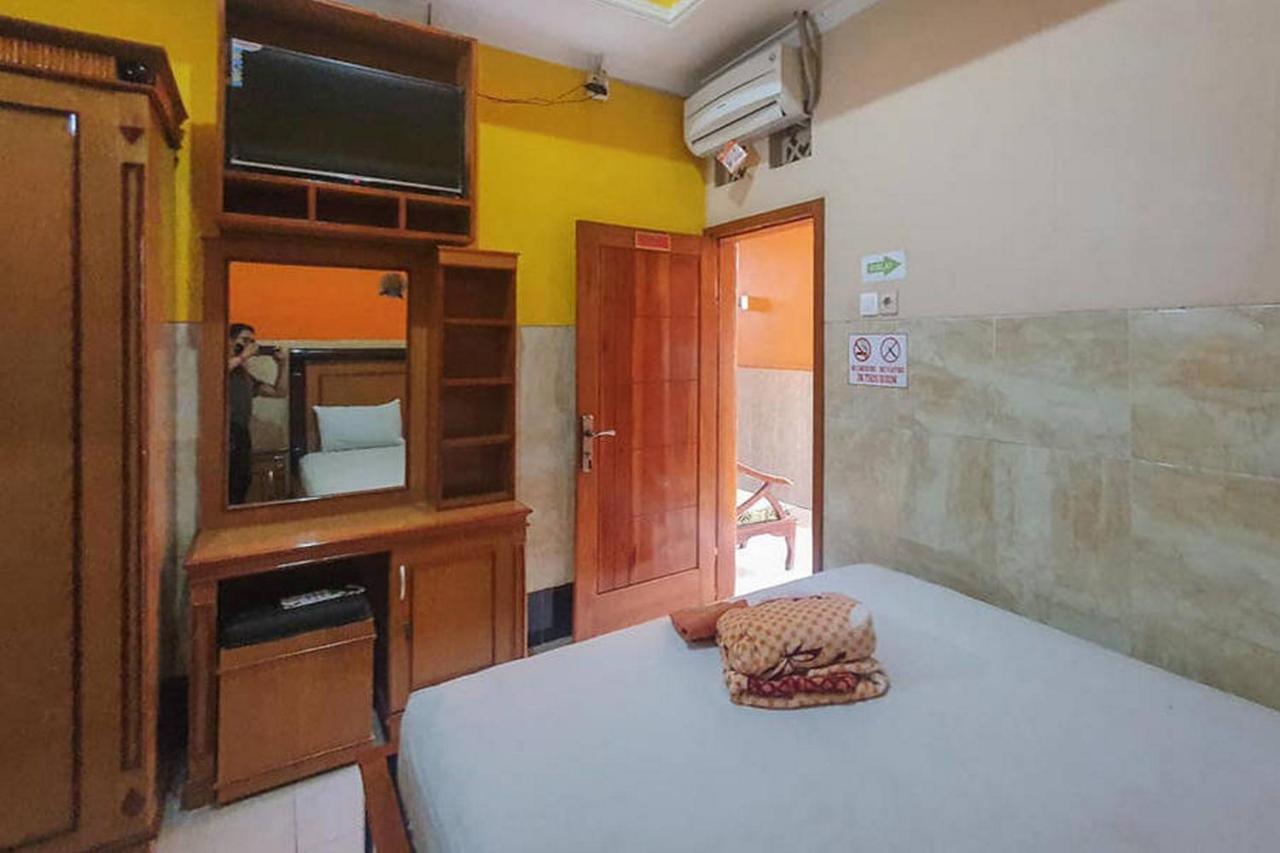 Homestay Gayatri Sawojajar Near Univ Negeri Malang Kampus 2 Mitra Reddoorz Esterno foto