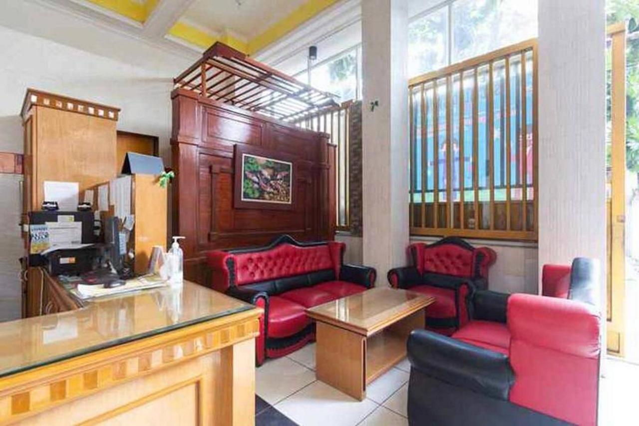 Homestay Gayatri Sawojajar Near Univ Negeri Malang Kampus 2 Mitra Reddoorz Esterno foto